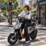 Z6 Scooter Elétrica FOXSCOO 1000W | 3 Velocidades, Alarme Anti‑Roubo, Bluetooth e Entrada USB（Branco）