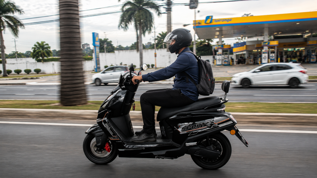 Y4-Scooter Elétrica 60V 24Ah（Prata）
