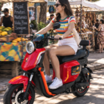 Z6 Scooter Elétrica FOXSCOO 1000W | 3 Velocidades, Alarme Anti‑Roubo, Bluetooth e Entrada USB（Branco）